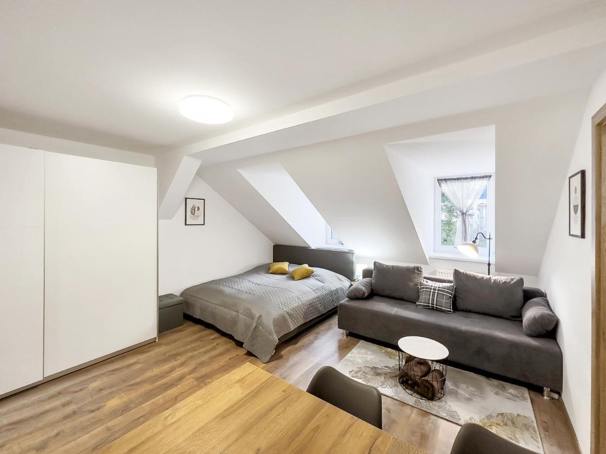 Apartment Katrin 2 Карлові Вари Екстер'єр фото